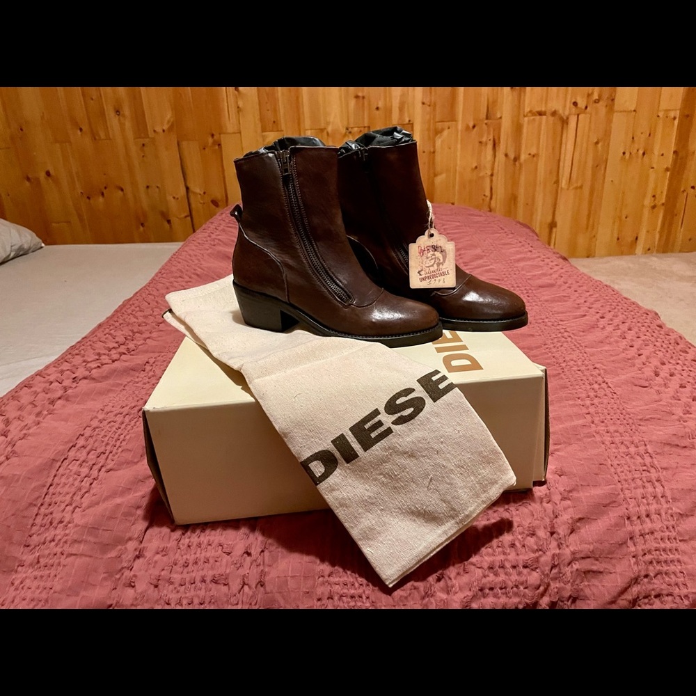 Diesel D-Nova zipper brown leather ankle boots